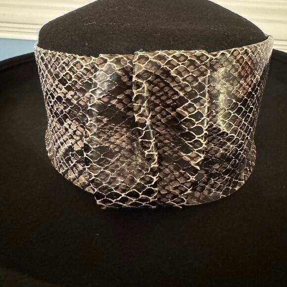 Classy, Vintage Miss Bierner Hat Faux Snake Skin Made in USA main image 8